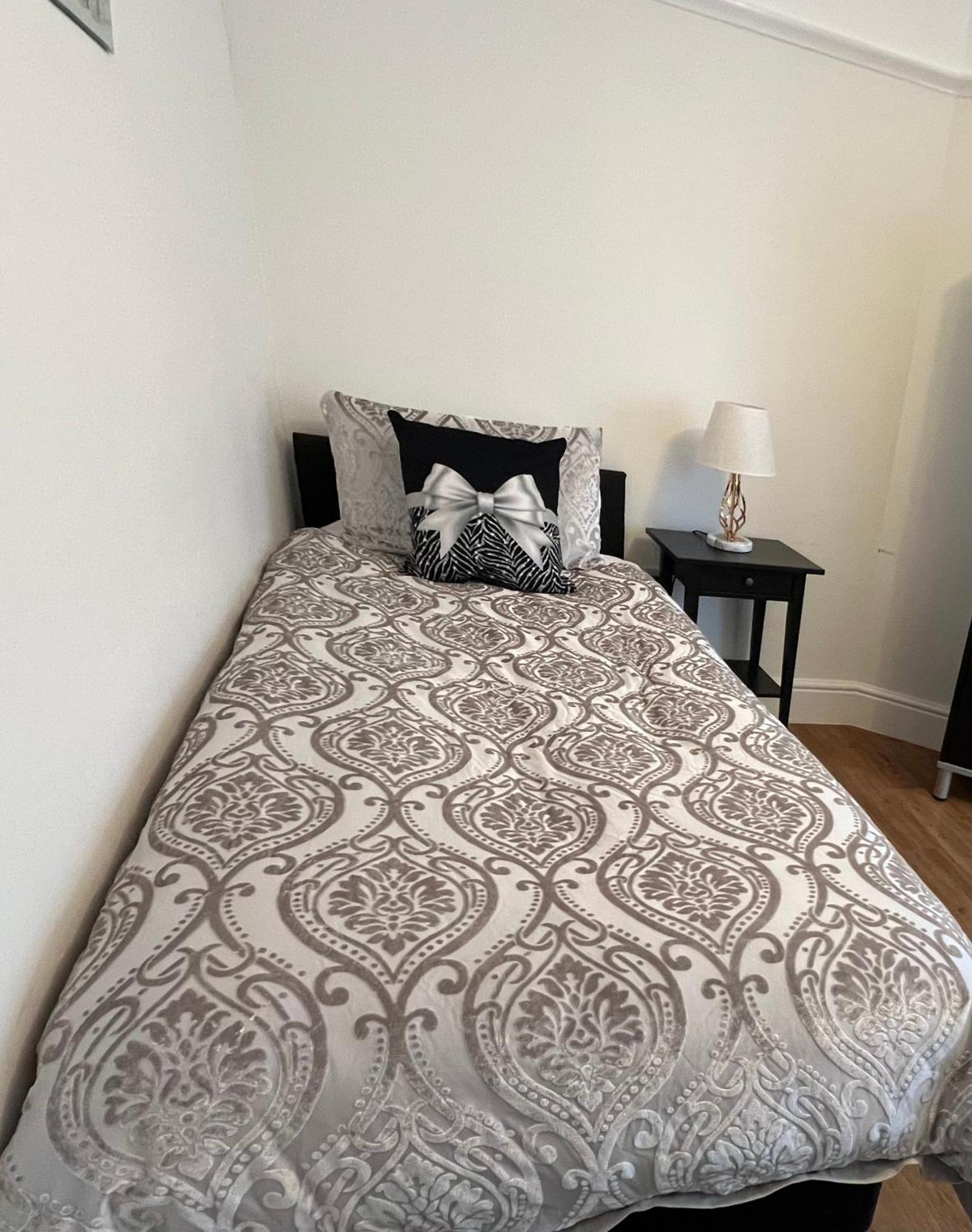 Large Family-Friendly 2Bd Glastonbury Retreat, Sleeps 5 Esterno foto